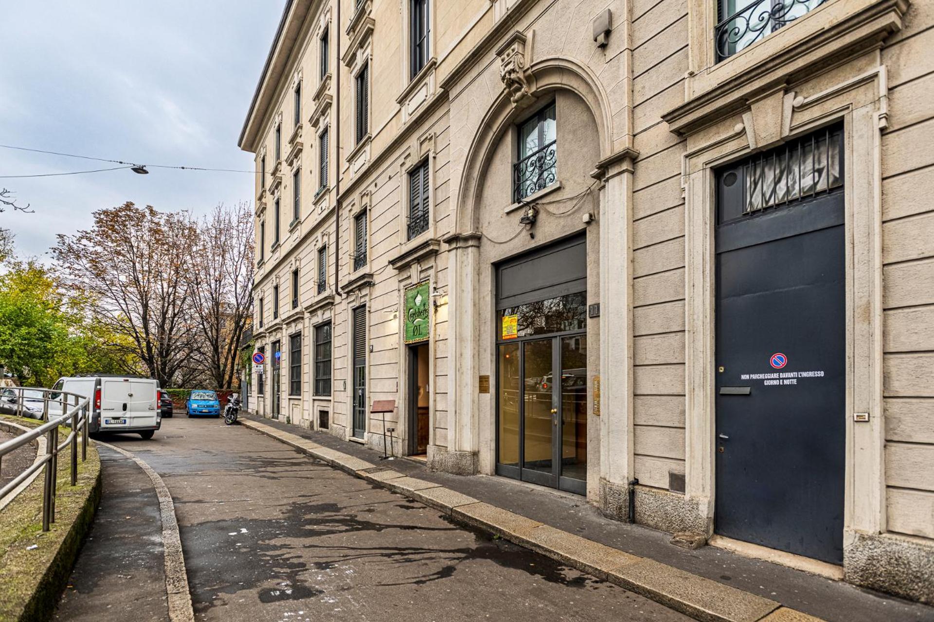 One Bedroom Apartment In Brera Milan Bagian luar foto